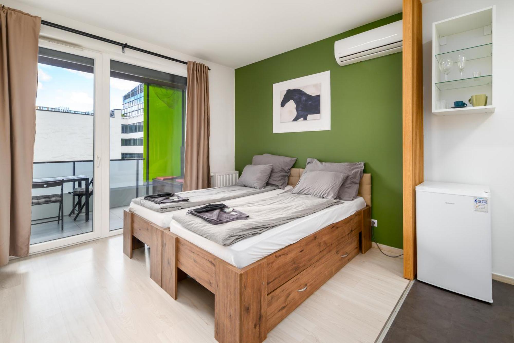 Atrium Residence Deluxe Suite-Free Parking Garage Same Building 布达佩斯 外观 照片